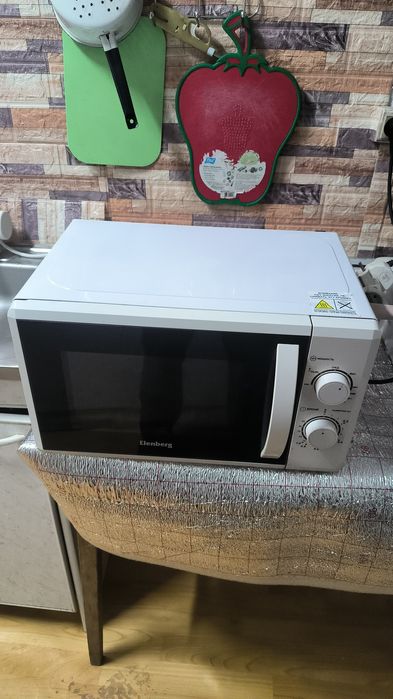 Микроволновка Elenberg