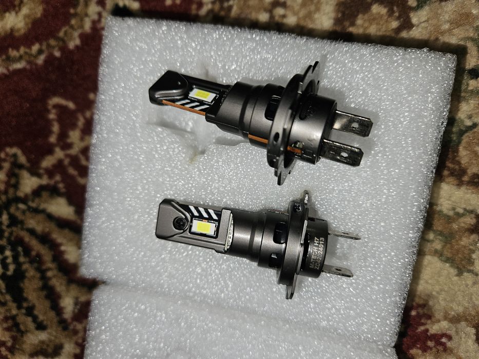 Чисто нови лед полски крушки h7