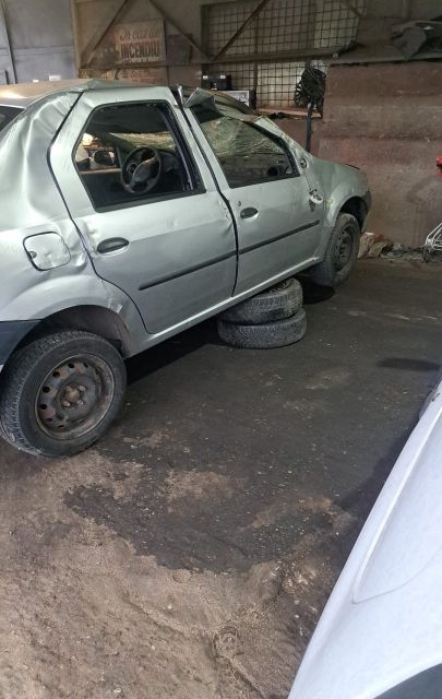 Usa stanga spate Dacia Logan prima generatie