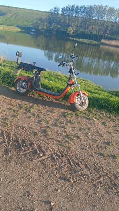 Se vinde  scuter