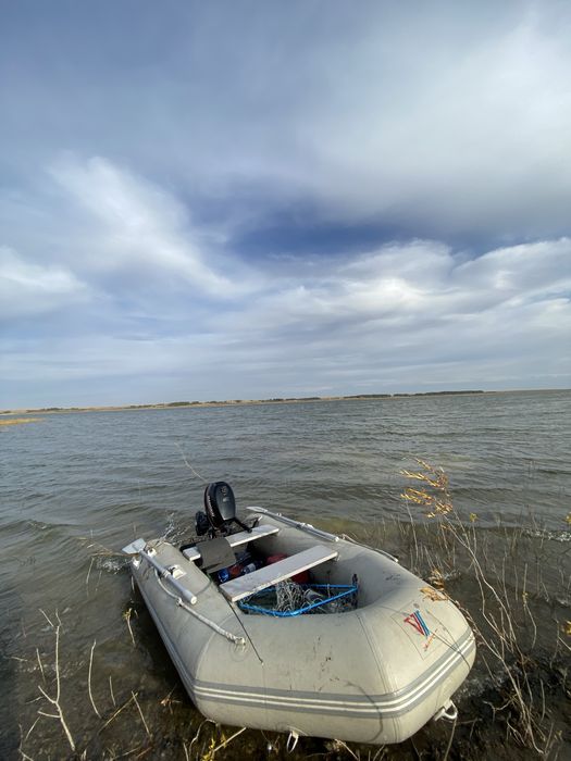 Продам лодку все в комплекте имеется