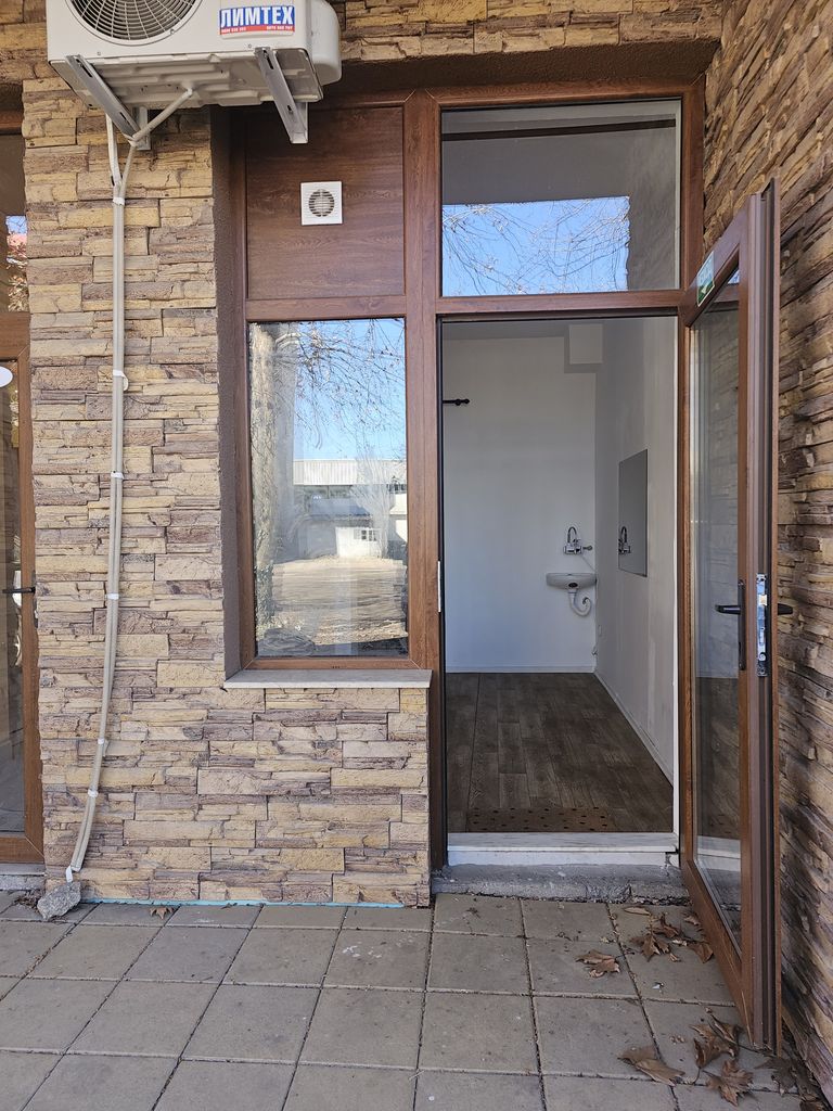 Дава се под наем Офис в Димитровград - 15 кв.м за 153 € - Снимка #1