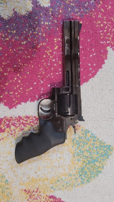 Revolver ASG Dan Wesson 715 6" CO2
