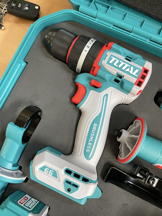 Set 3 scule pe acumulator Total 20 v (polizor bormasina)