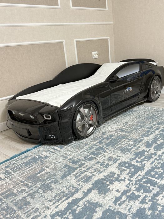 Продам кровать машина с подсветкой