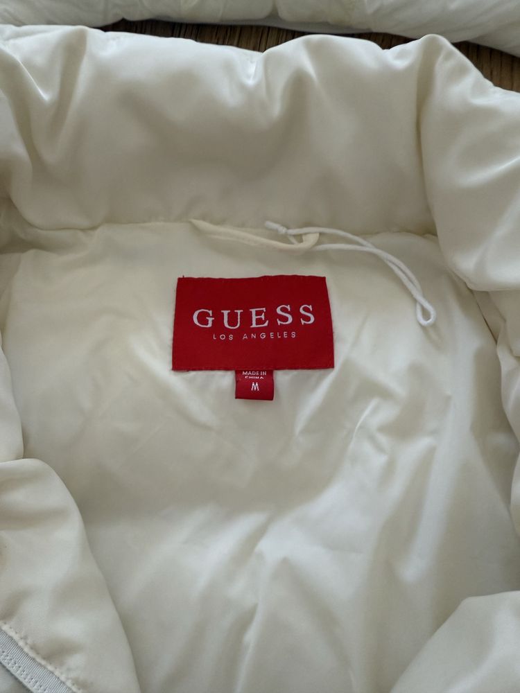 Дамско зимно яке Guess S/М-размер