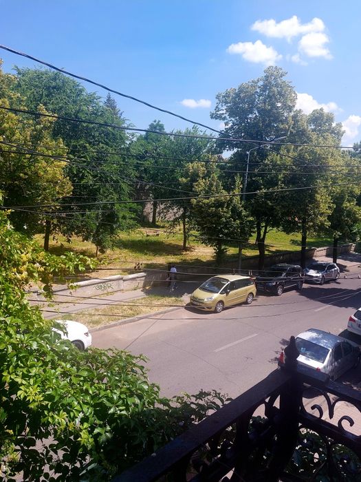 Spatiu comercial, Vila 5 camere,mansarda, beci, 350mp construiți