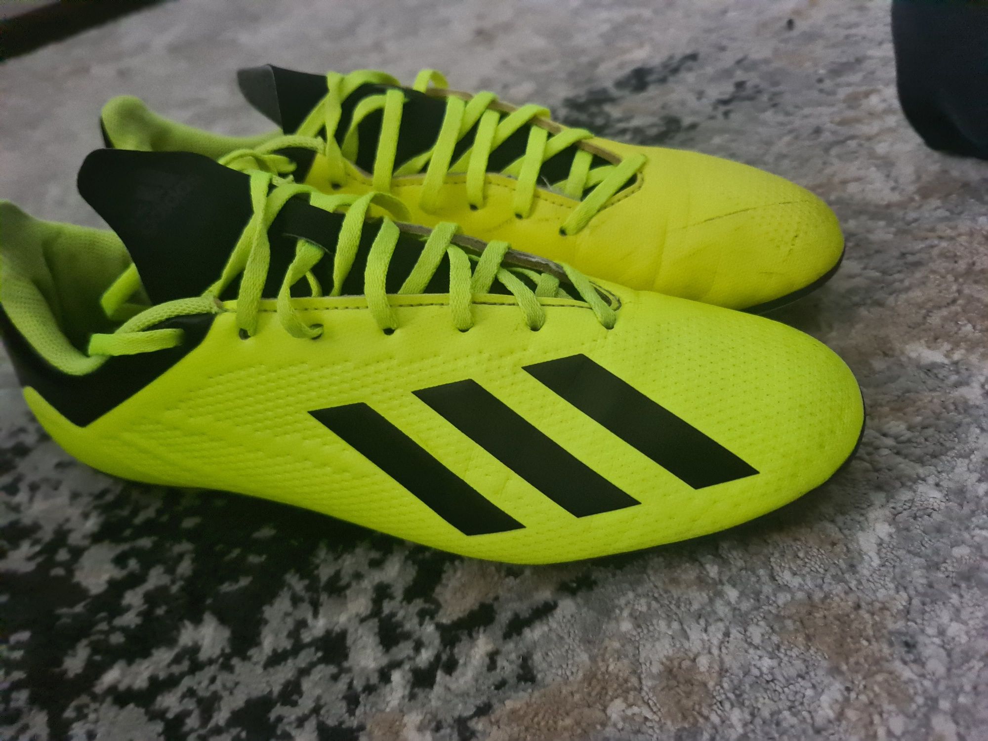 Ghete neon adidas mărimea 45