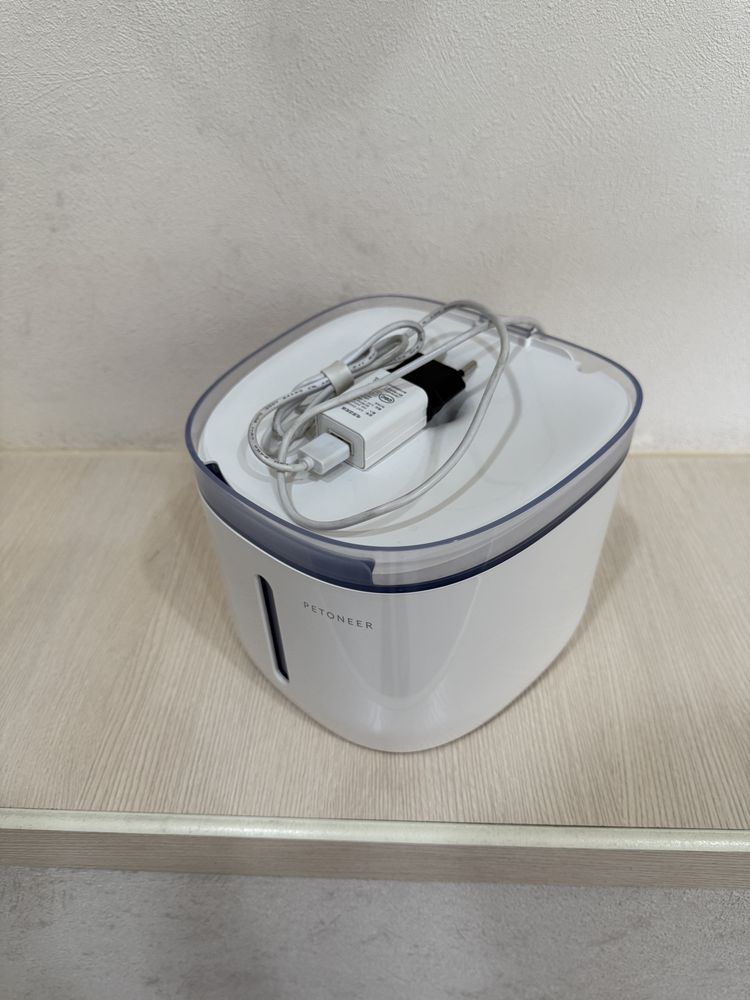 Продам поилку для кота