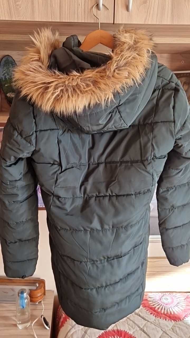 Продавам дамски зимно яке