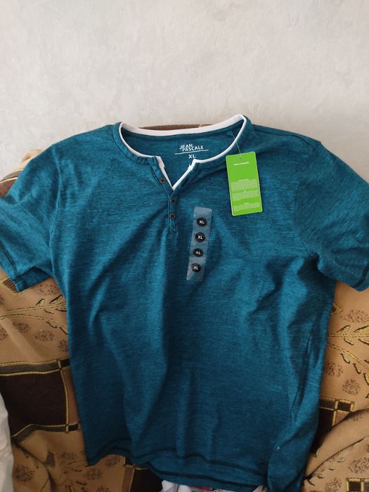 Мужская футболка красивая,новая. Польша.