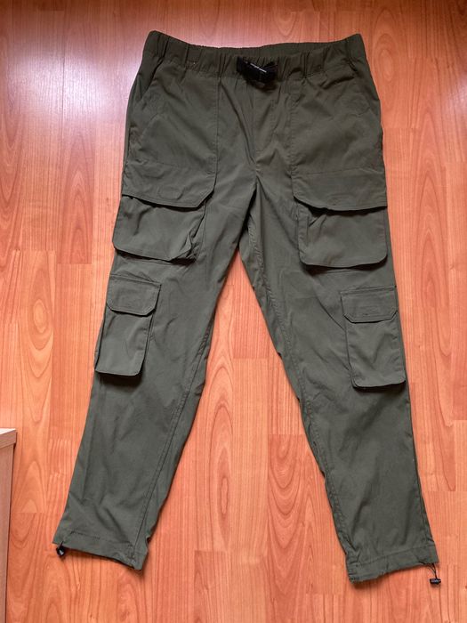 Pantaloni cargo cu multiple buzunare JACK & JONES