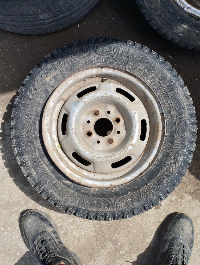 Продам два колеса
