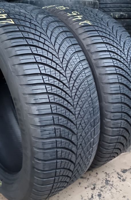 2 Anvelope Good Year 245 50 R19 M/S (4SEZOANE) Impecabile aproape NOI.