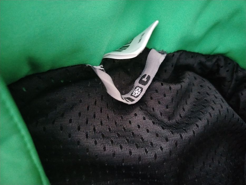 Детско яке 8-10 год. Момче. не пропускащо вятър, дъжд, сняг 146-152см