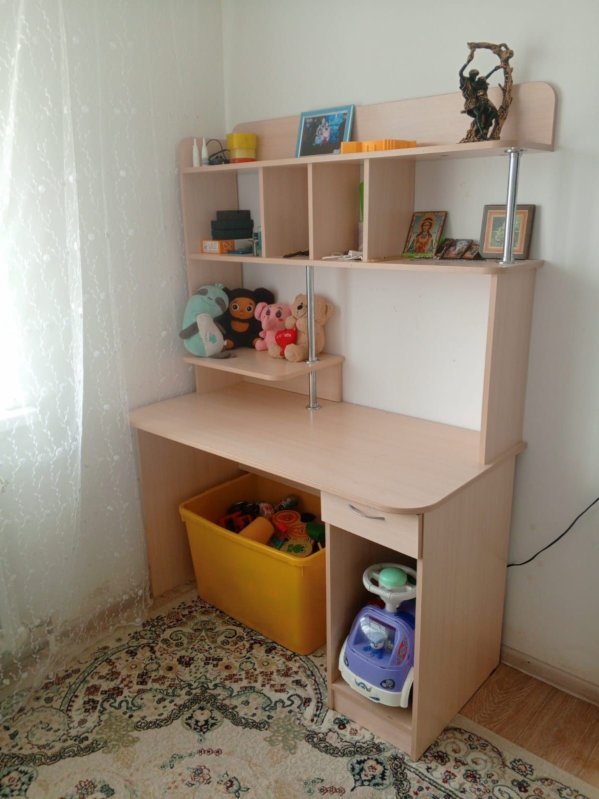Продается компьютерный стол