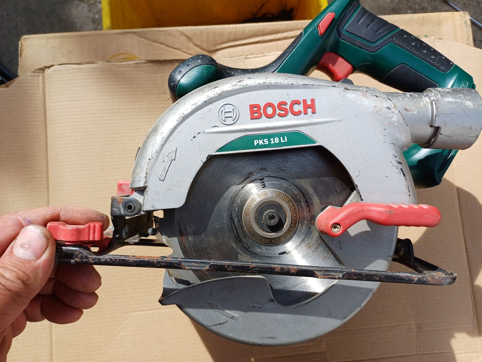 Circular Bosch la 18v. Este testat.