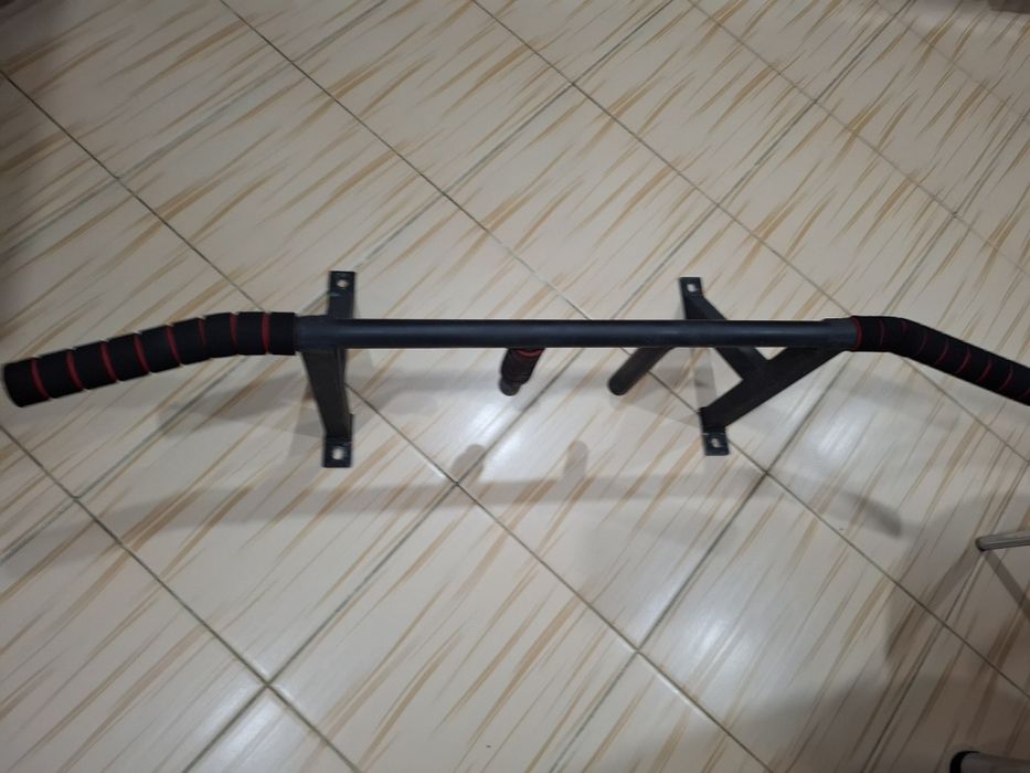 Турник для дома на стену