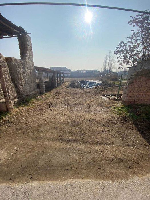 Куйи Чирчикда 10 соток ер майдони сотиляпти