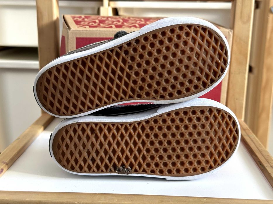 Запазени кецове Vans 25 номер