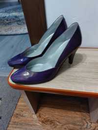 Pantofi din piele naturala lacuita, violet