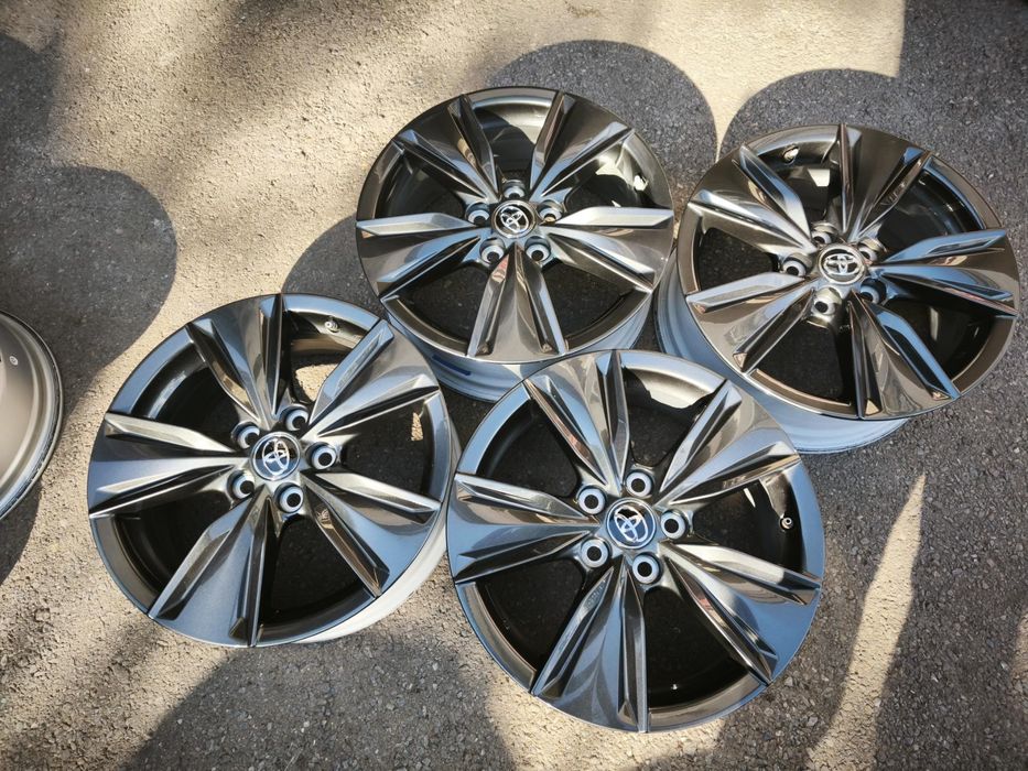 17" оригинални алуминиеви джанти за Toyota/Lexus.