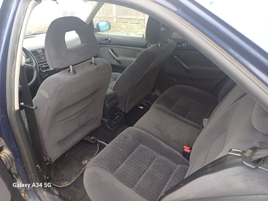 Vănd vw bora 1.6 8v benzina 5000 lei negociabil