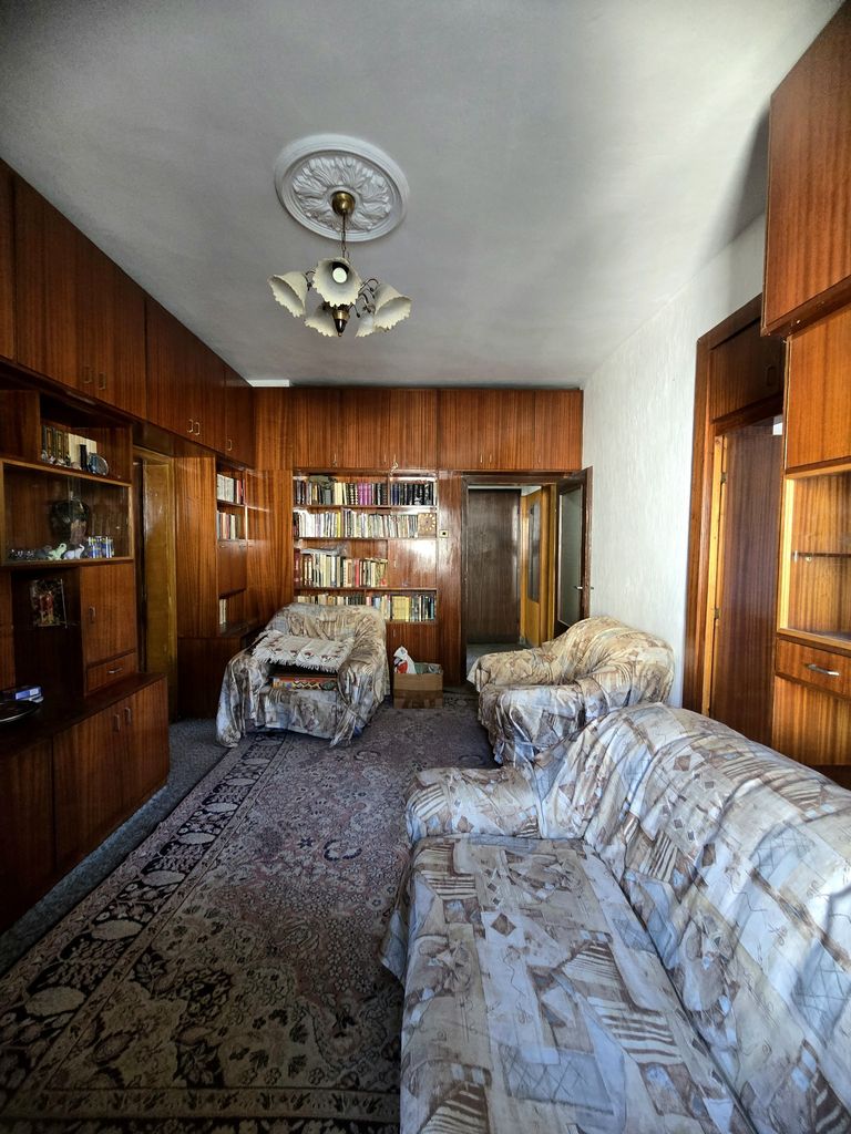 Продава се Четиристаен апартамент в Горна Оряховица - 100 кв.м за 824 €/кв.м - Снимка #2