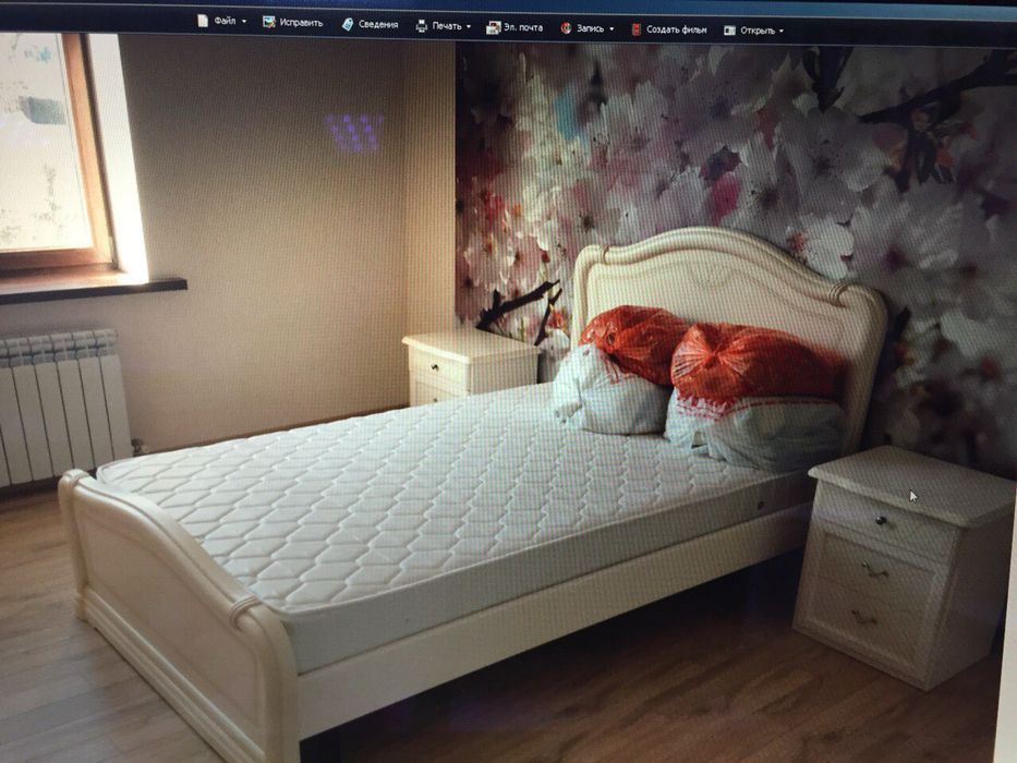 Продам спальный гарнитур