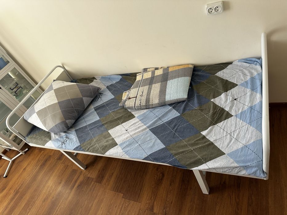 Med mebellar sotiladi, hammasini xolati zoor, narxi rasmni oxirida.