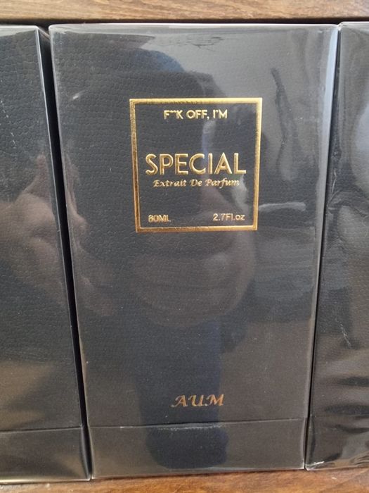 Parfumuri AUM diferite modele