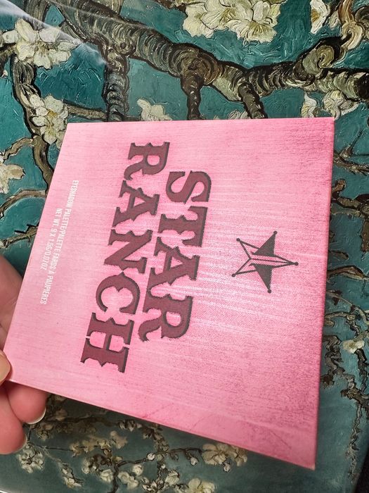 Тени для век Джефри Стар