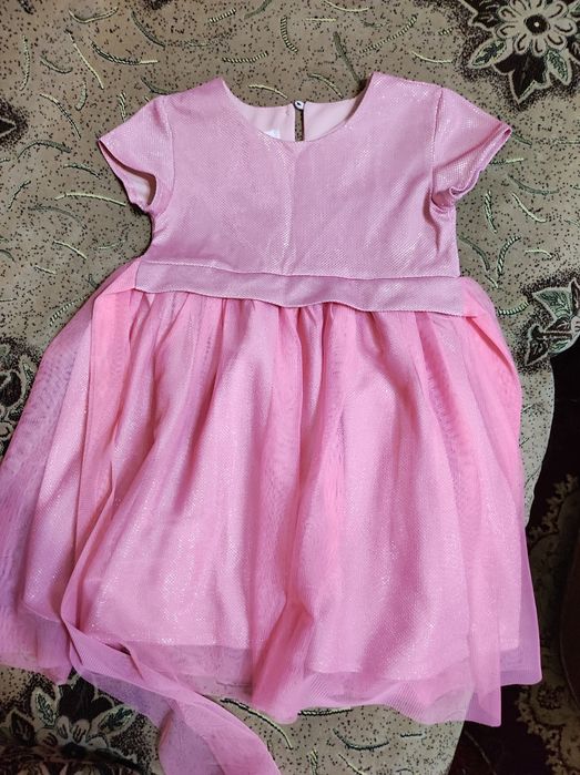 Продам платье на девочку