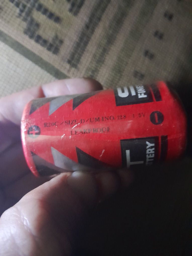 Батарея Батарейка аккумулятор аккумулятор  1.5V R20C для часов и др.