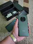 Vand / schimb Huawei Mate50 Pro 256gb Black full-box cu Iphone 15/16 .