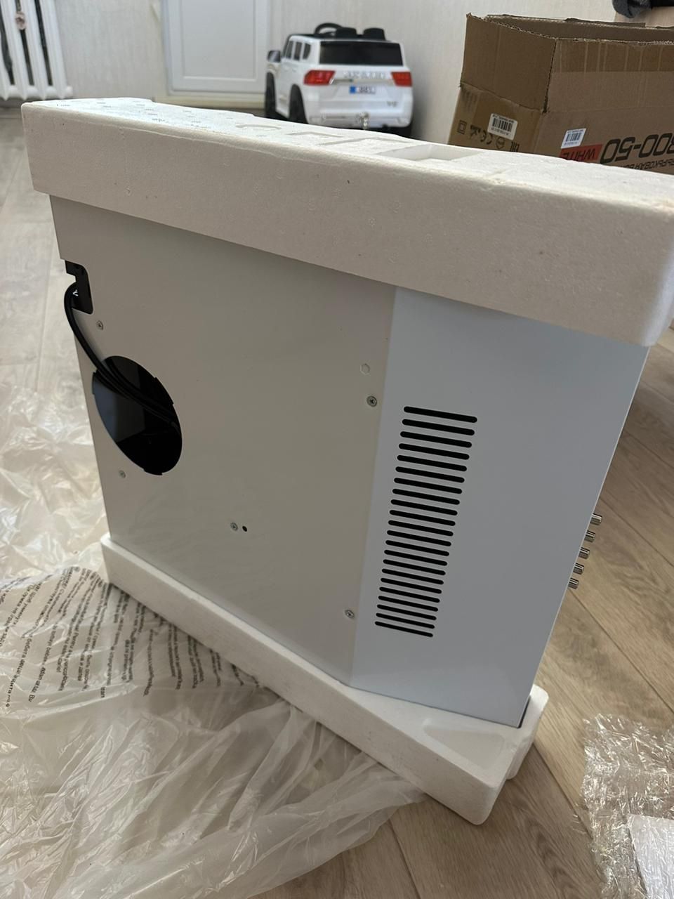 Продам вытяжку CENTEK новую