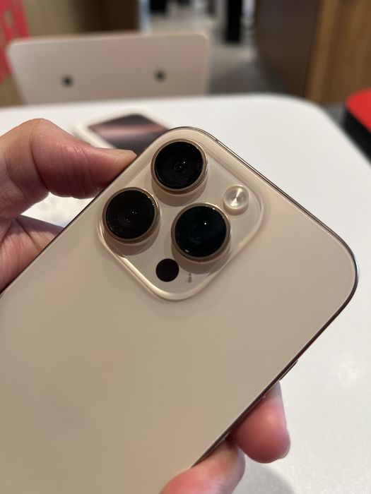 Iphone 16 pro desert