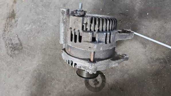 Vand alternator cod 1800A431 pt  Mitsubishi Oultander 4N14