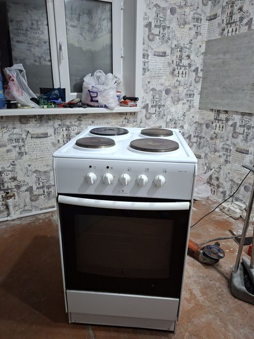 Продаем электроплиту срочно