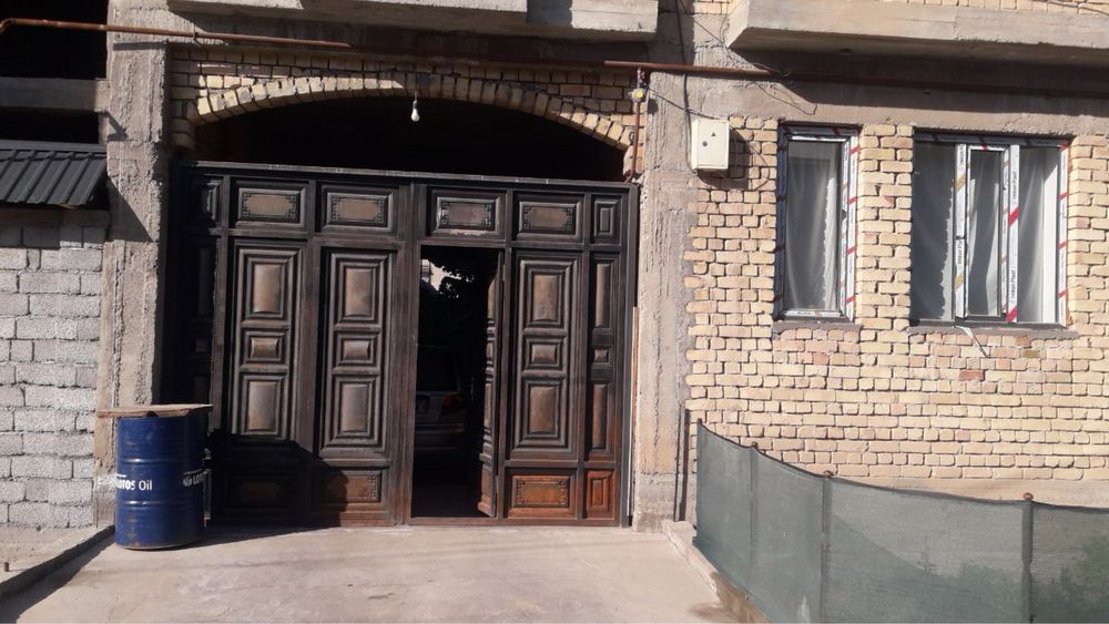 toshkent tumanida uy sotiladi 6 sotiq 10 xonadan iborat 2 qavat