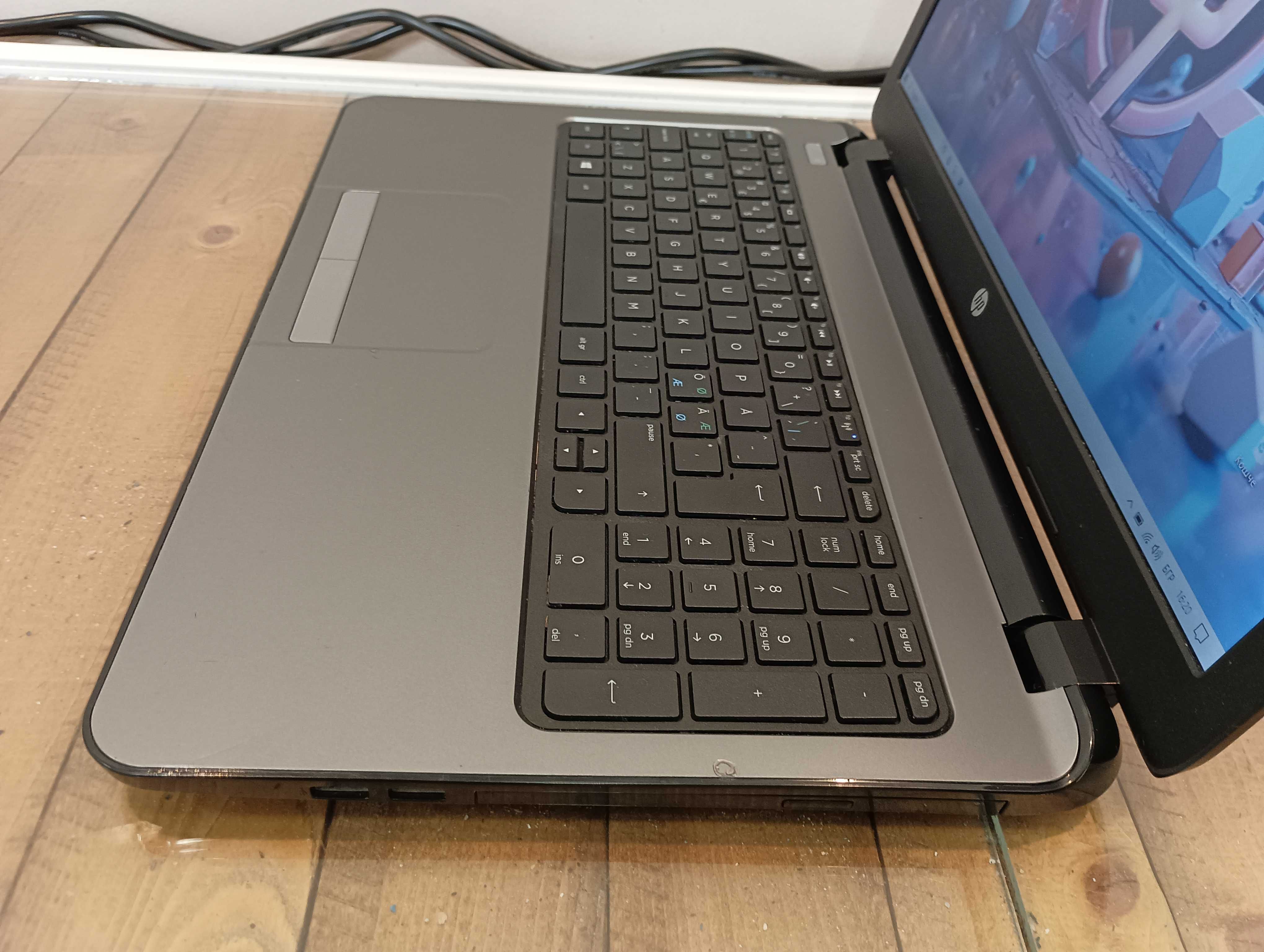 Лаптоп  HP 255 G3 / 15,6"