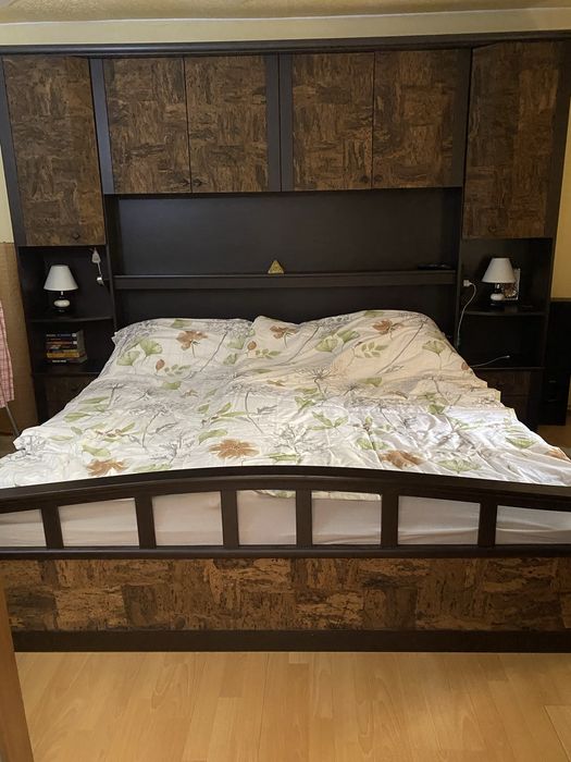 Vand mobiler dormitor cu pat si saltele provenienta  Germania