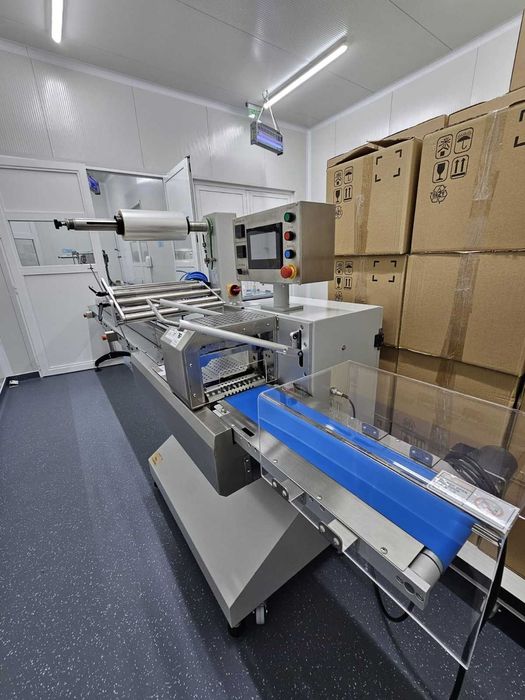 Masina de ambalat orizontala (flow-pack) AHP-450-3S