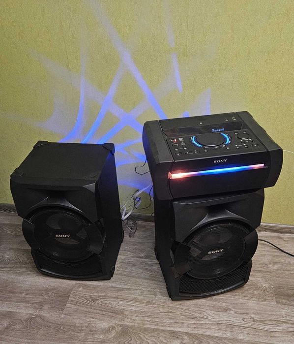 Продавам Аудио Система Sony Shake-X30D