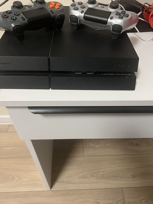 Play Station 4 с енда игра подарък