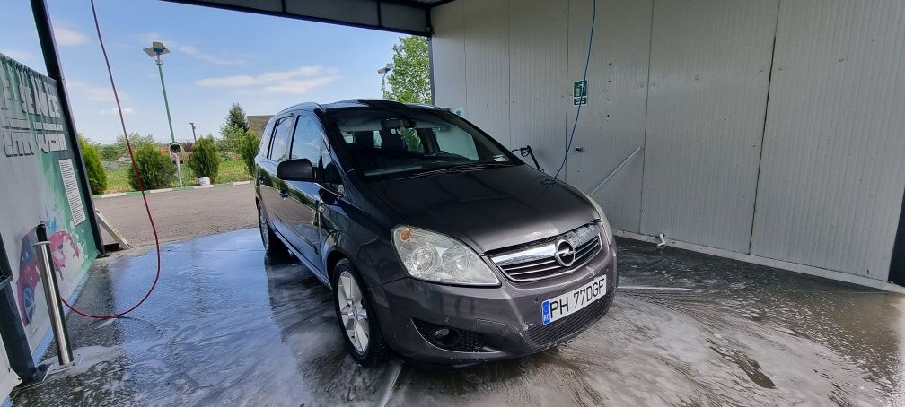 Opel Zafira panoramic 2010