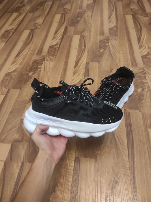 Versace chain reaction black and white