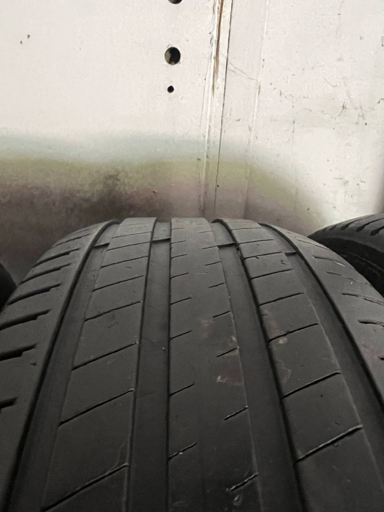 Michelin 235/65/17 летни
