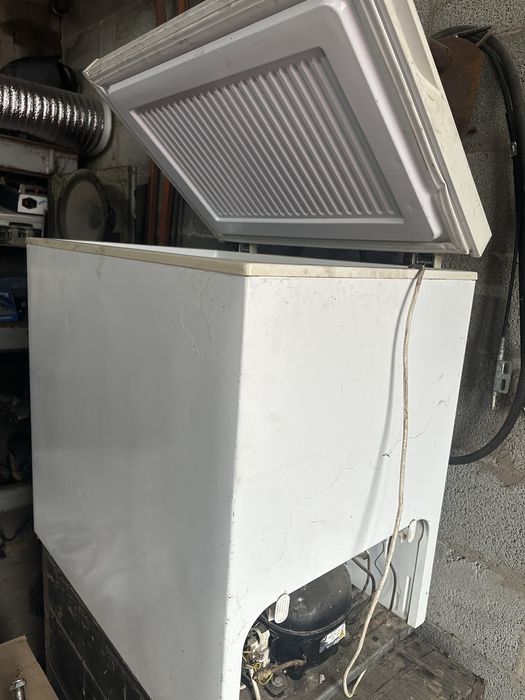 продам рабочи и не рабочие  холодильник и морозильник