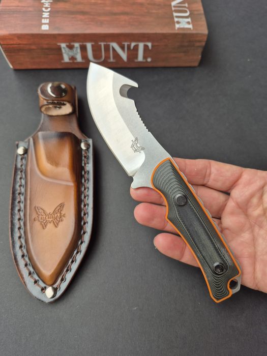 Нож Benchmade 15018 Hunt Saddle Mountain Skinner с кожена кания